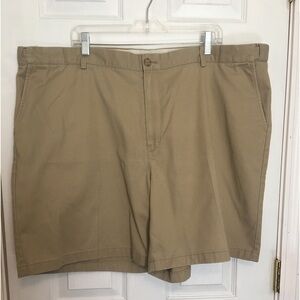 Men’s LL Bean Comfort waist shorts sz 46.  Inseam 8”. Dark tan.